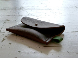 Tresizeverse Oiled Leather Wallet Closed